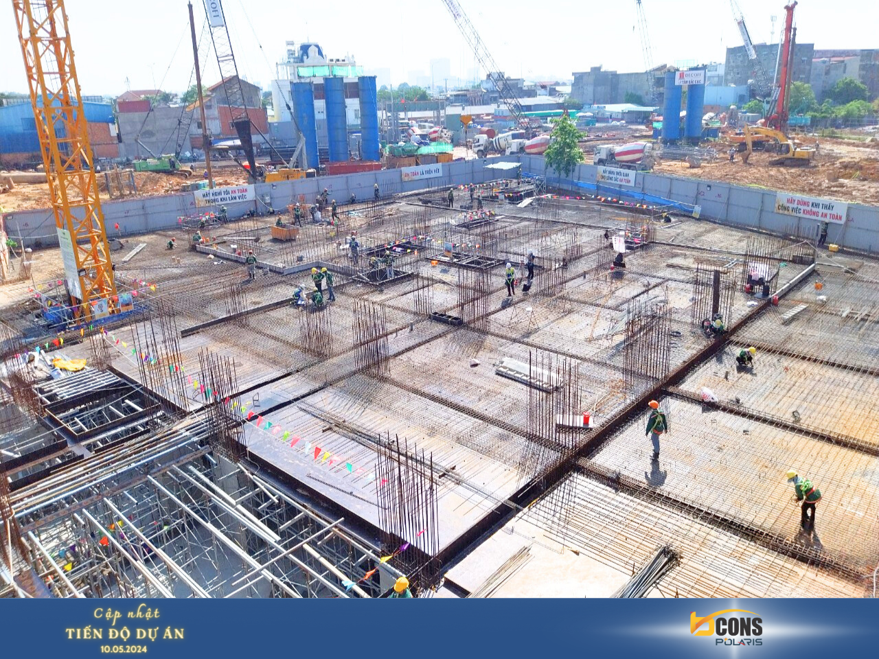 Thi công cốt thép dầm sàn tầng 1 Tháp B